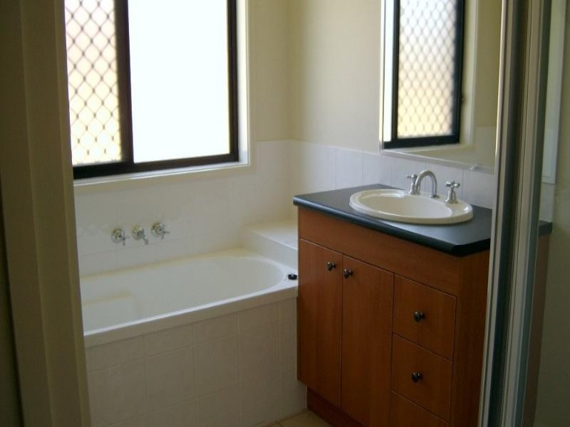 41 Jezabel Drive, Springfield Lakes QLD 4300