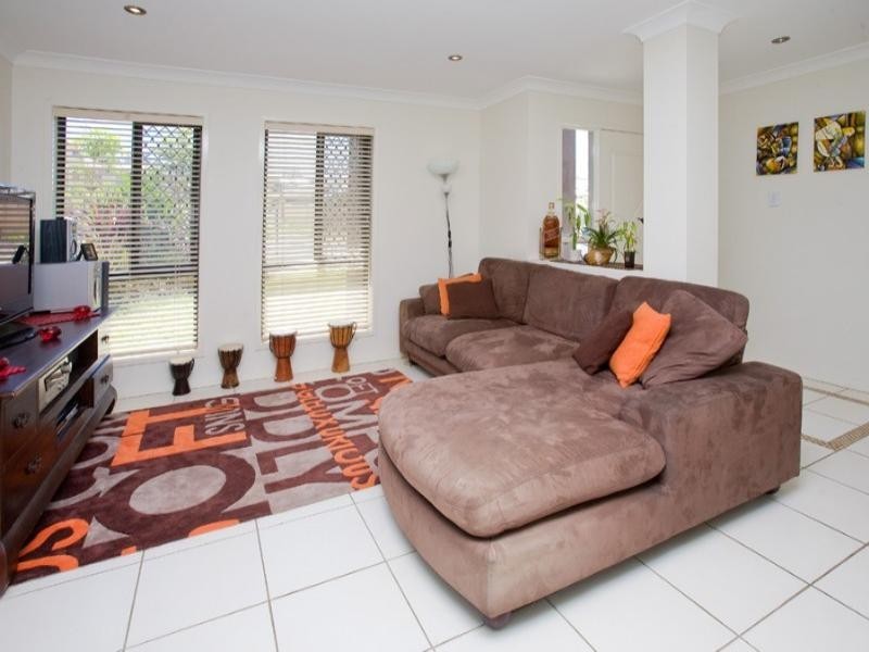 1 Parkview Drive, Springfield Lakes QLD 4300