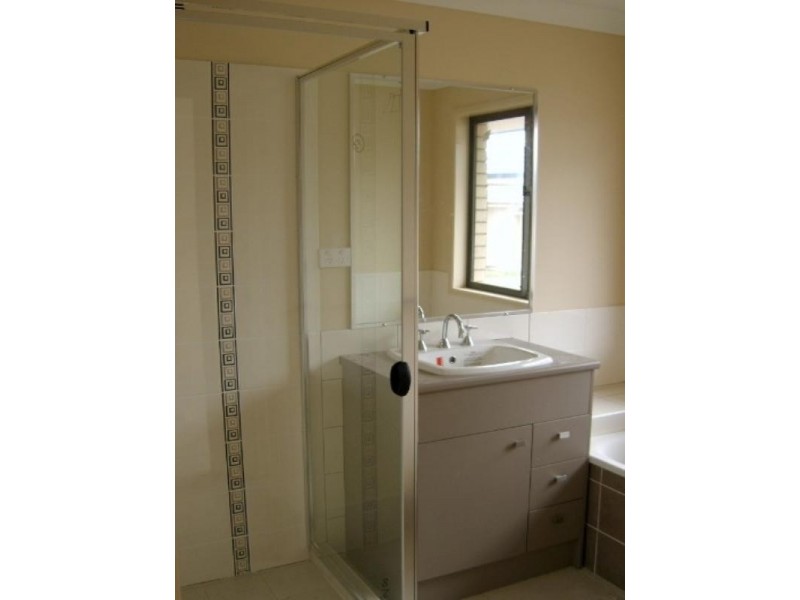 10 Harold Reinhardt Drive, Redbank Plains QLD 4301