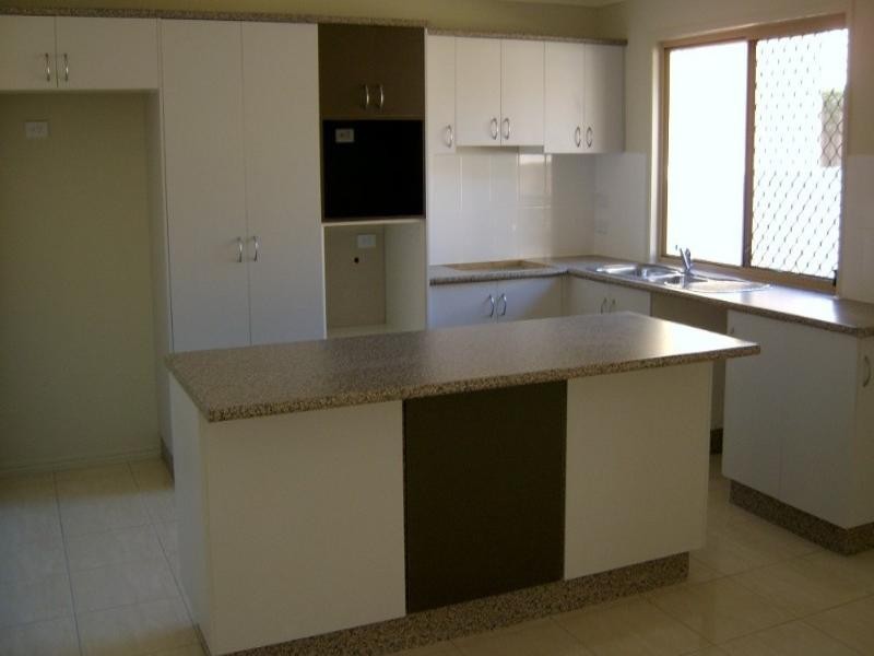 16 Forest Ridge Court, Springfield Lakes QLD 4300