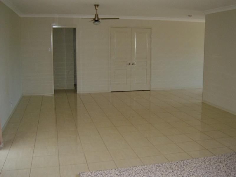 16 Forest Ridge Court, Springfield Lakes QLD 4300