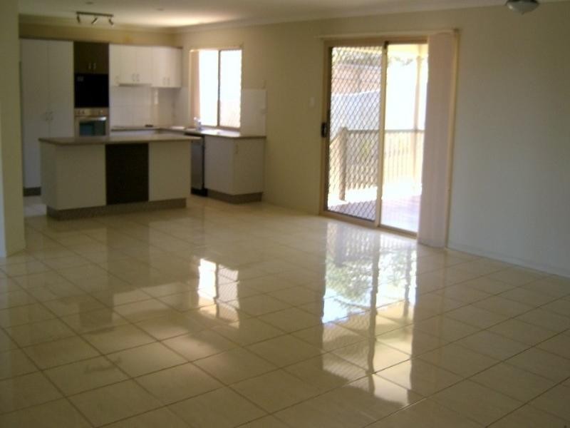 16 Forest Ridge Court, Springfield Lakes QLD 4300