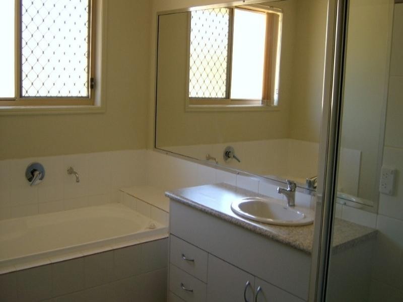 16 Forest Ridge Court, Springfield Lakes QLD 4300