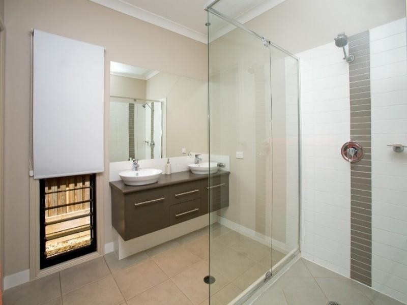 21 Burlington Terrace, Springfield Lakes QLD 4300