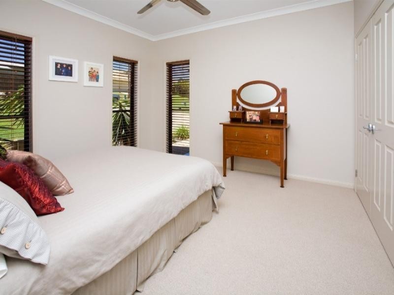 21 Burlington Terrace, Springfield Lakes QLD 4300
