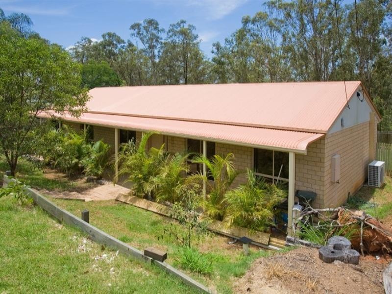 110 Mary Street, Blackstone QLD 4304