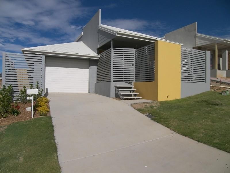 4 Estuary Way, Springfield Lakes QLD 4300