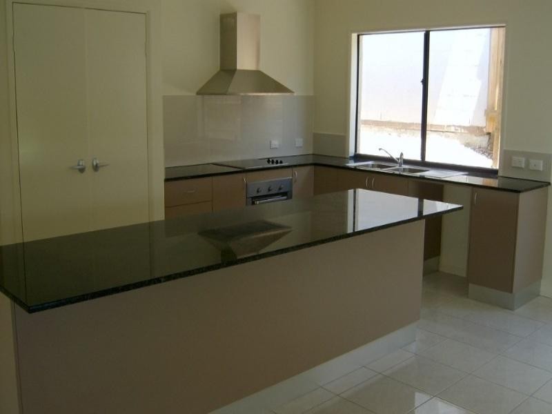 34 Shallow Bay Drive, Springfield Lakes QLD 4300