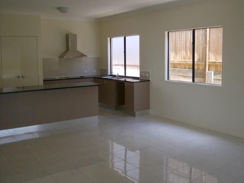 34 Shallow Bay Drive, Springfield Lakes QLD 4300