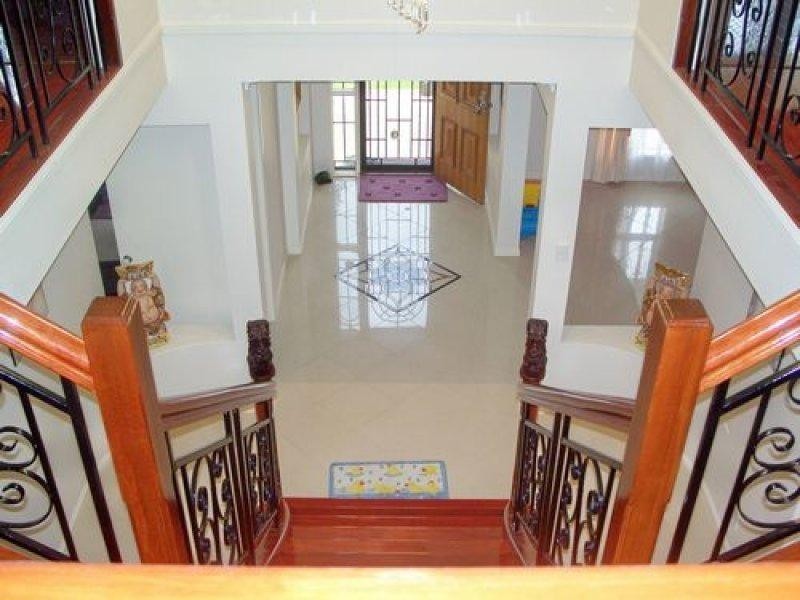 10 Burlington Terrace, Springfield Lakes QLD 4300