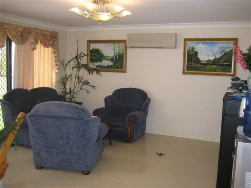 10 Burlington Terrace, Springfield Lakes QLD 4300