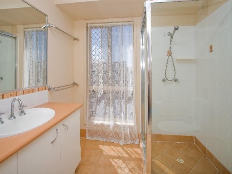 15 Liberty Crescent, Springfield Lakes QLD 4300