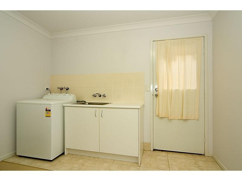 18 Periwinkle Lane, Springfield Lakes QLD 4300