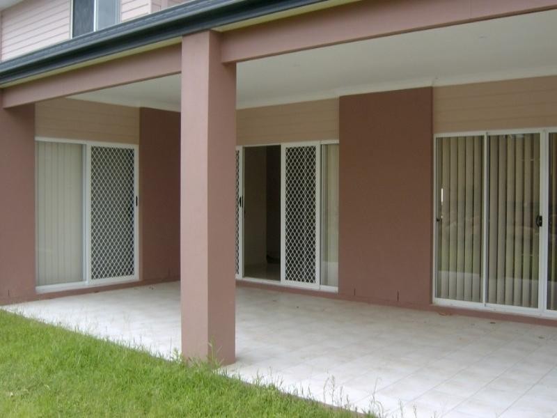 9 Atlantic Drive, Springfield Lakes QLD 4300