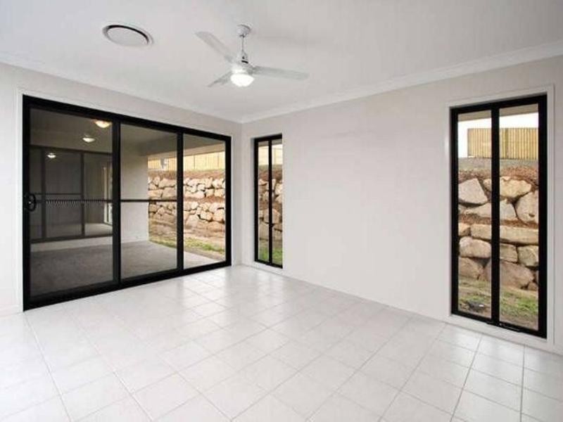 Augustine Heights QLD 4300