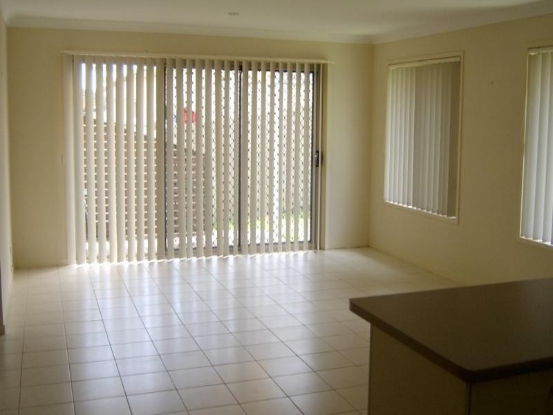 90 Opossum Circuit, Springfield Lakes QLD 4300