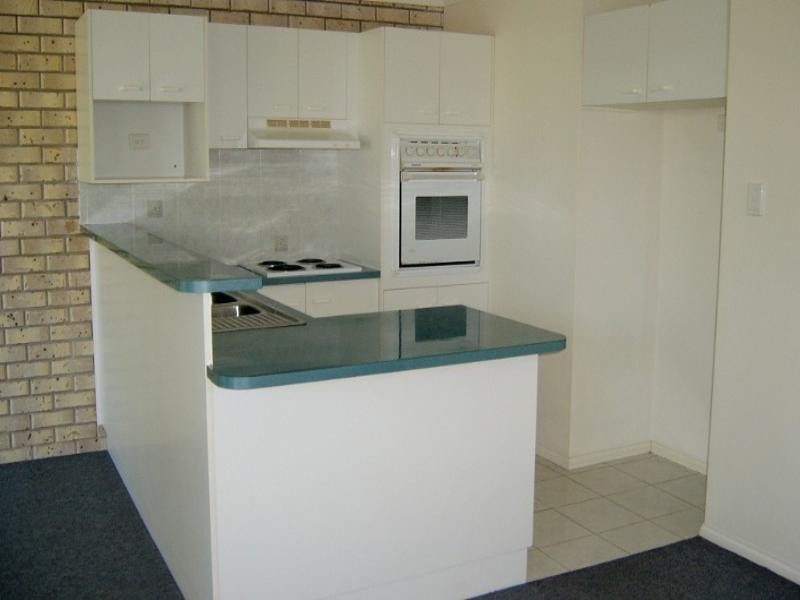 2/27 Forgan-Smith Street, Collingwood Park QLD 4301