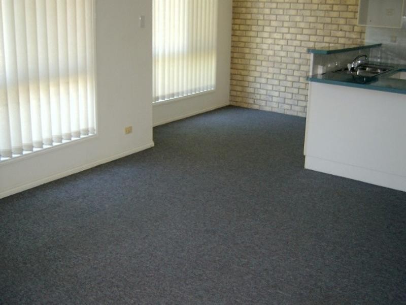 2/27 Forgan-Smith Street, Collingwood Park QLD 4301