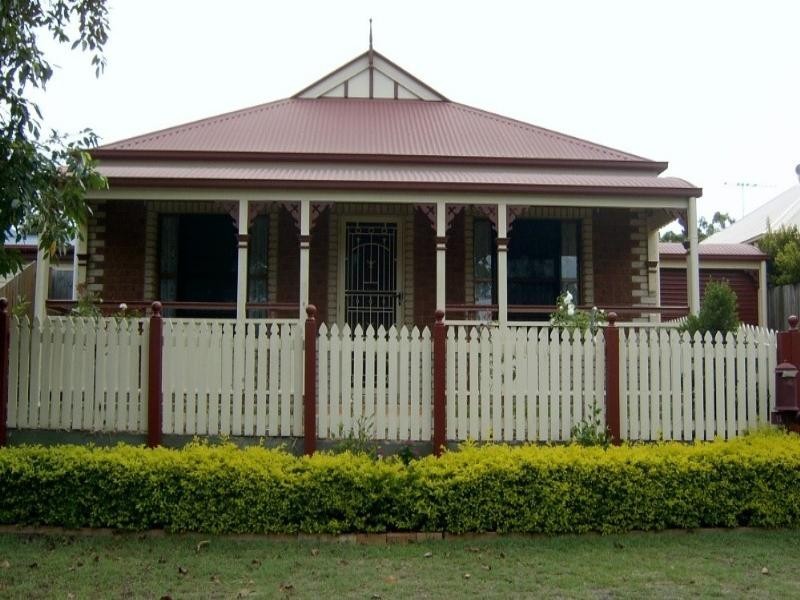 13 Hannam Crescent, Forest Lake QLD 4078