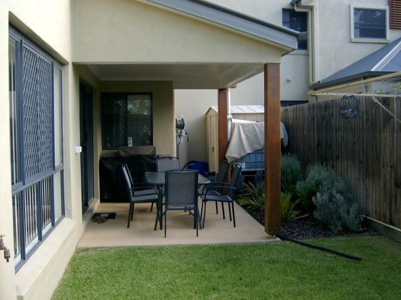 13 Treetops Avenue, Springfield Lakes QLD 4300