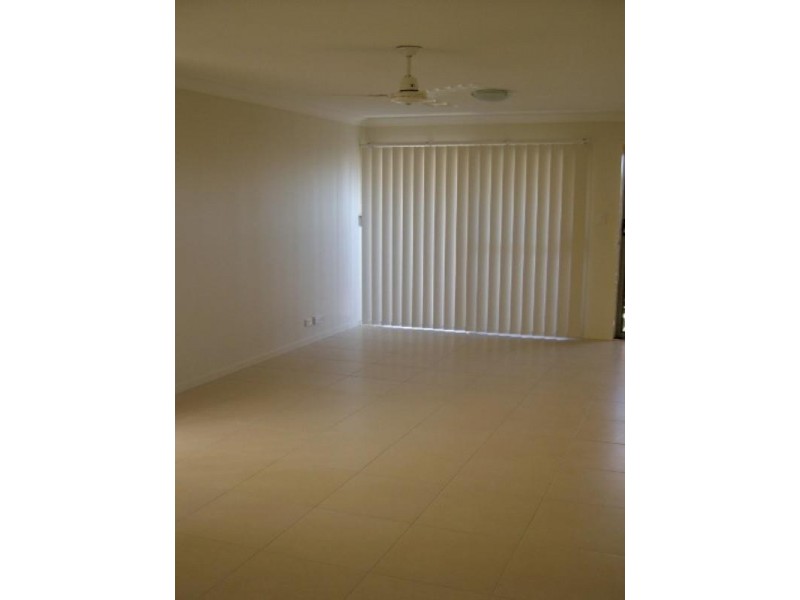 21 Emerald Crescent, Springfield Lakes QLD 4300