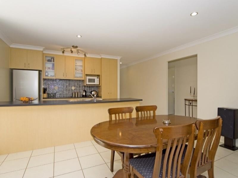 26 Berkshire Crescent, Springfield Lakes QLD 4300