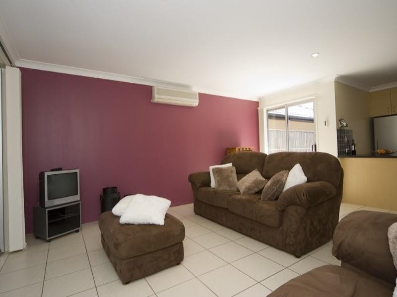 26 Berkshire Crescent, Springfield Lakes QLD 4300