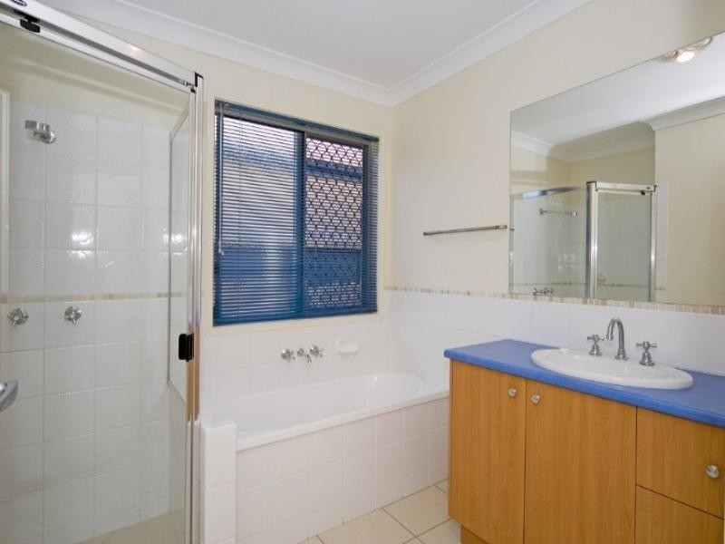 26 Berkshire Crescent, Springfield Lakes QLD 4300