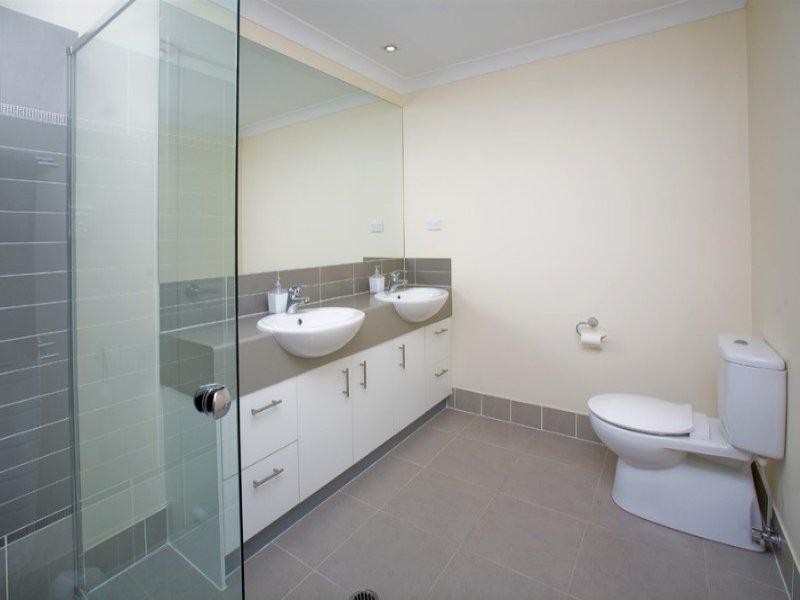 7 Bellbird Drive, Bellbird Park QLD 4300