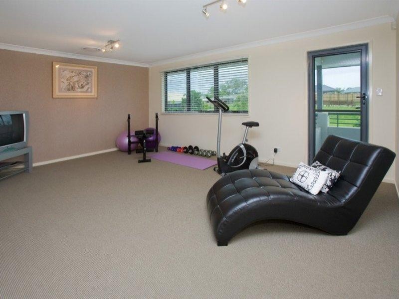 7 Bellbird Drive, Bellbird Park QLD 4300