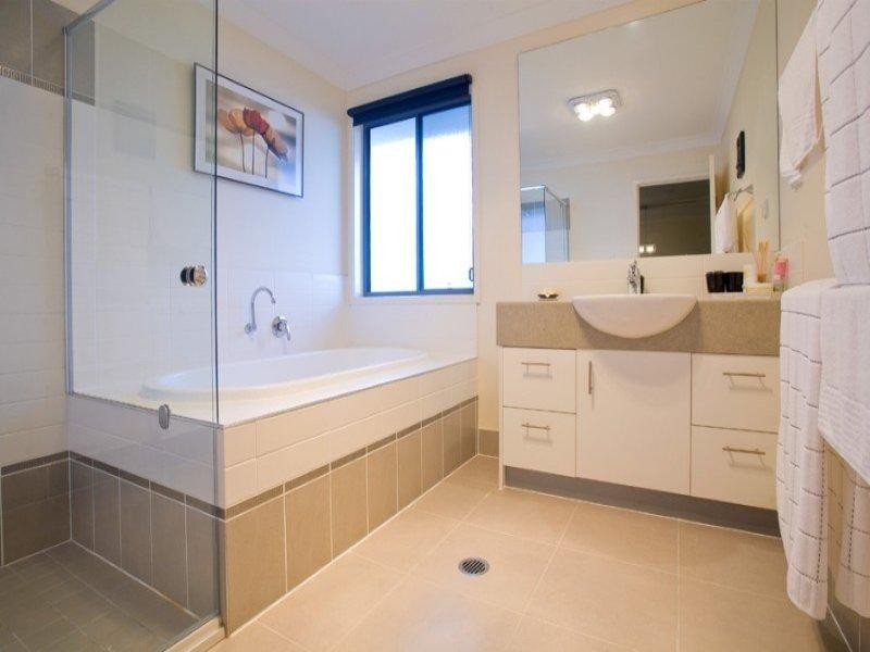 7 Bellbird Drive, Bellbird Park QLD 4300