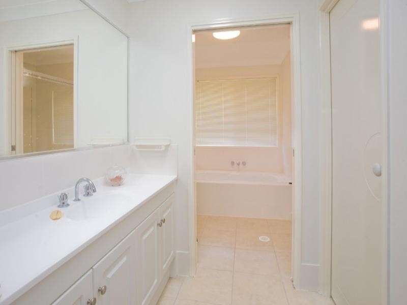 7 Chance Court, Springfield Lakes QLD 4300