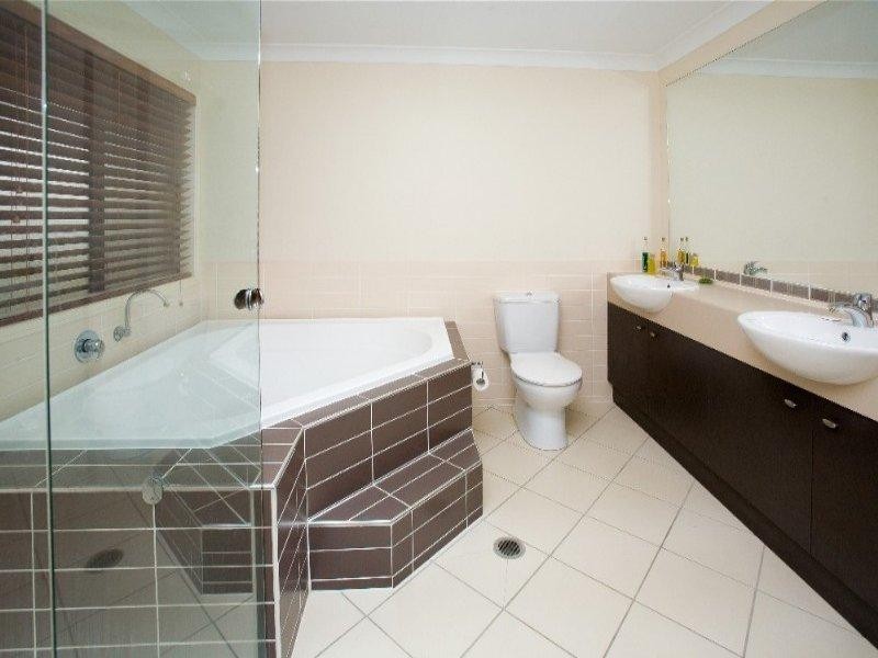 Augustine Heights QLD 4300