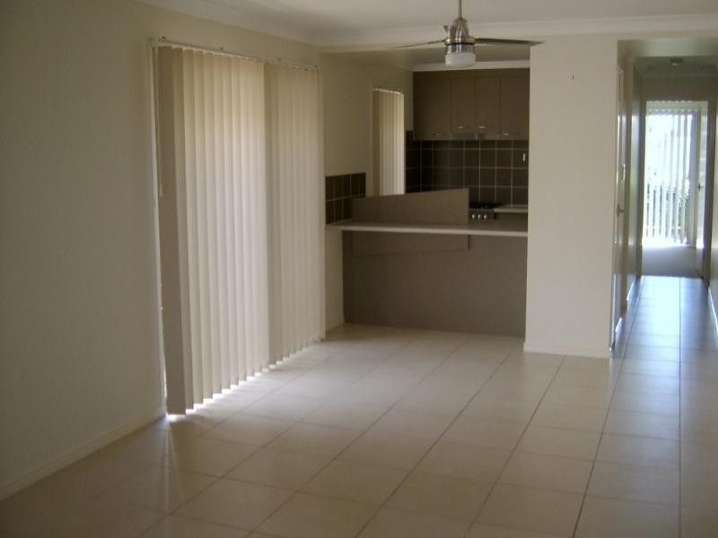 19 Esperance Crescent, Springfield Lakes QLD 4300