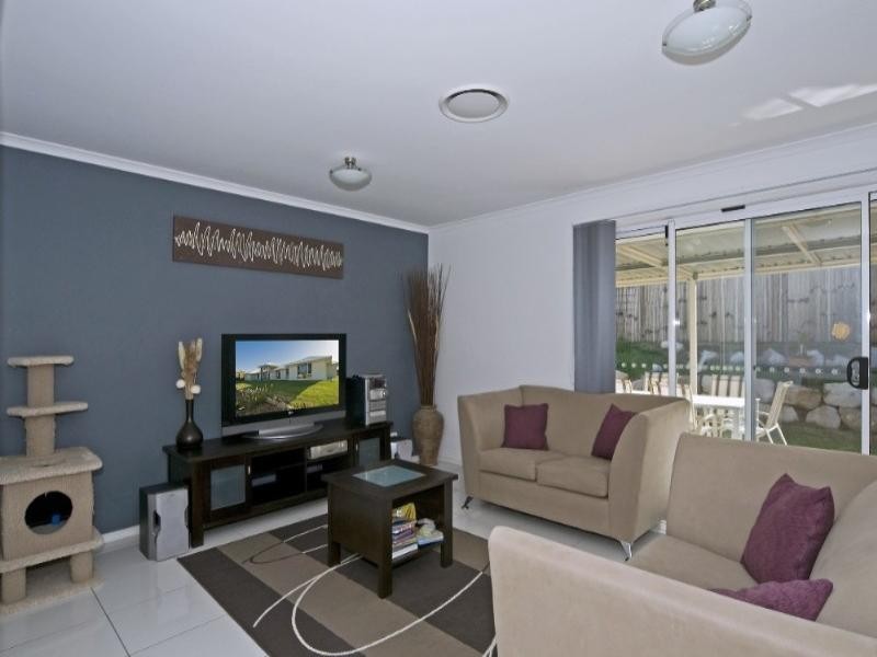 1 McAuley Crescent, Augustine Heights QLD 4300