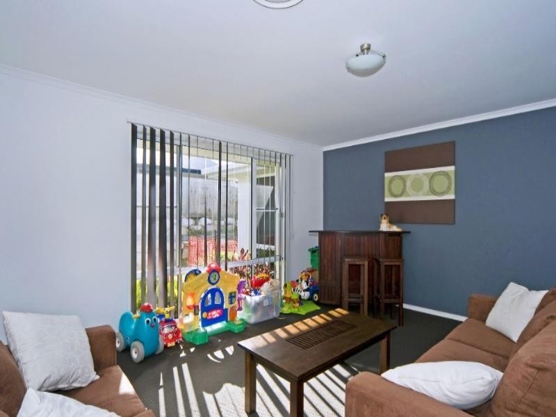 1 McAuley Crescent, Augustine Heights QLD 4300