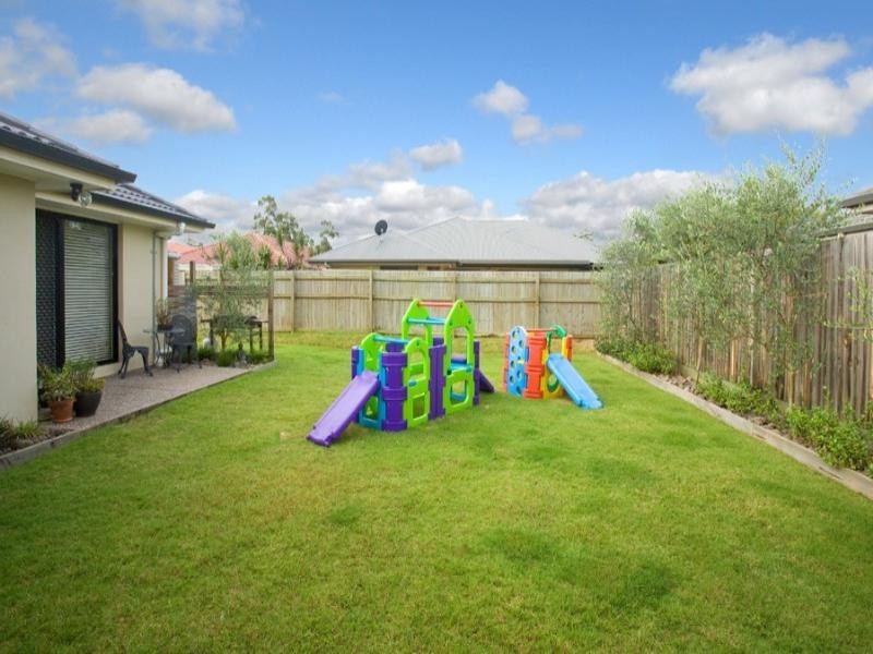 106 Lakeside Avenue, Springfield Lakes QLD 4300