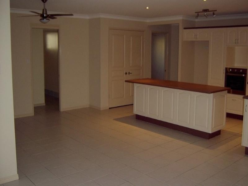 11 Caper Close, Springfield Lakes QLD 4300