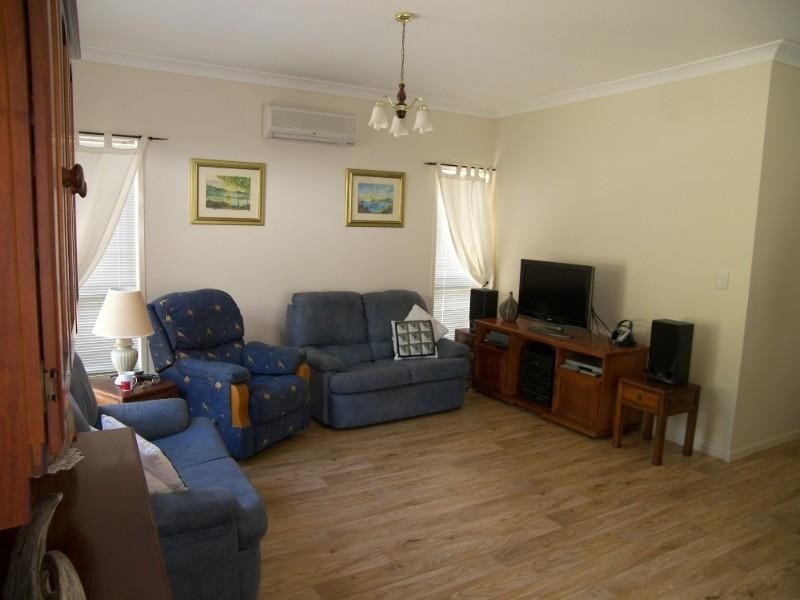 12 St John Place, Springfield Lakes QLD 4300