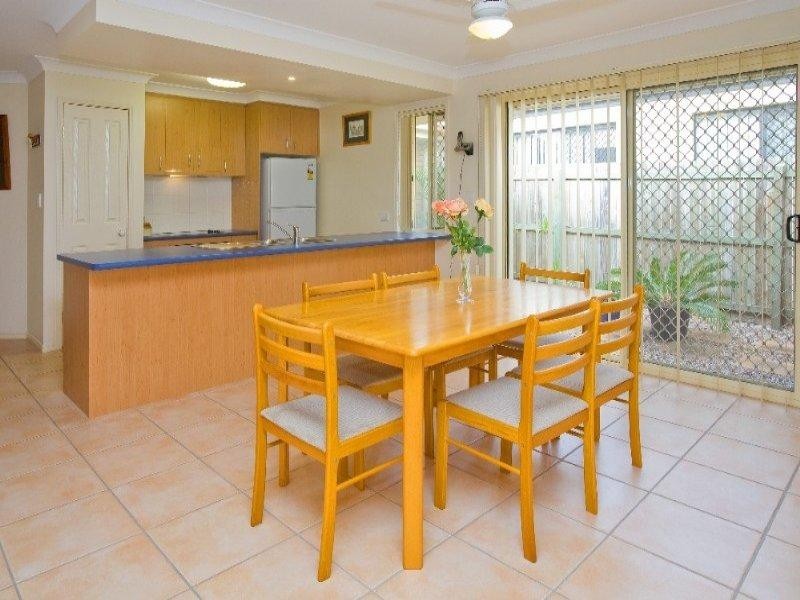 8 Harriet Court, Springfield Lakes QLD 4300