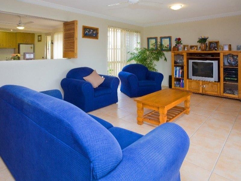 8 Harriet Court, Springfield Lakes QLD 4300