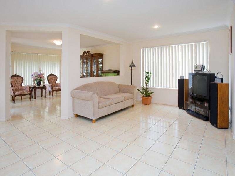 28 Lavender Street, Springfield Lakes QLD 4300