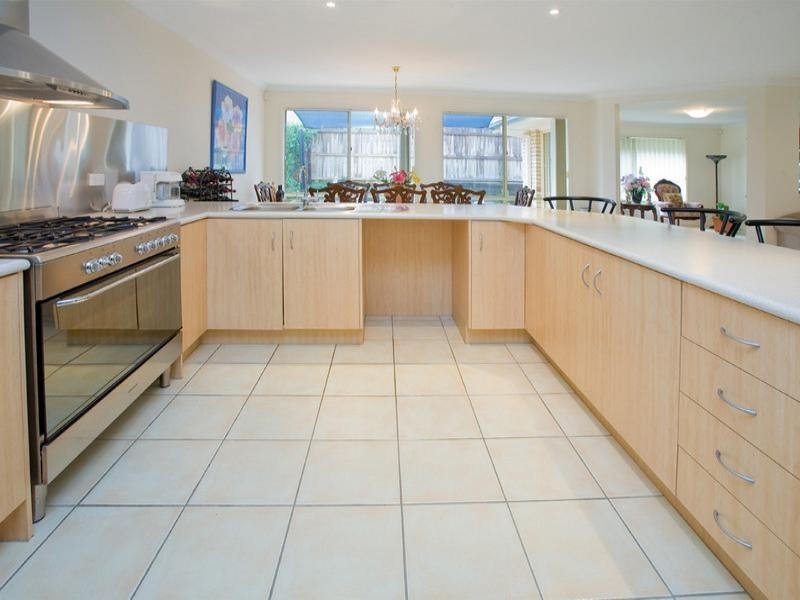 28 Lavender Street, Springfield Lakes QLD 4300