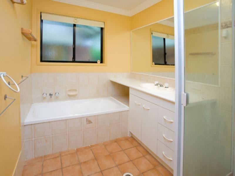 46 St James Street, Forest Lake QLD 4078