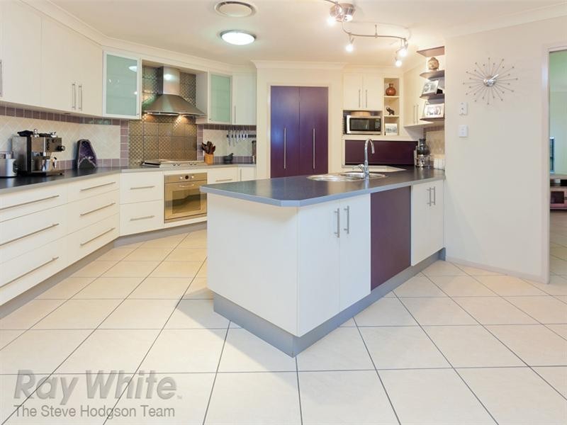 17 De Marce Court, Springfield Lakes QLD 4300