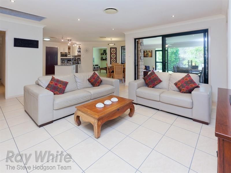 17 De Marce Court, Springfield Lakes QLD 4300