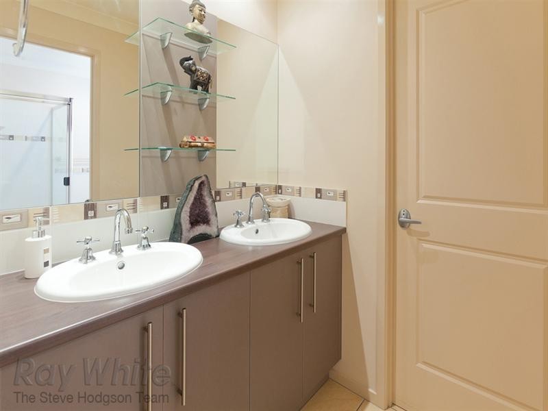 17 De Marce Court, Springfield Lakes QLD 4300