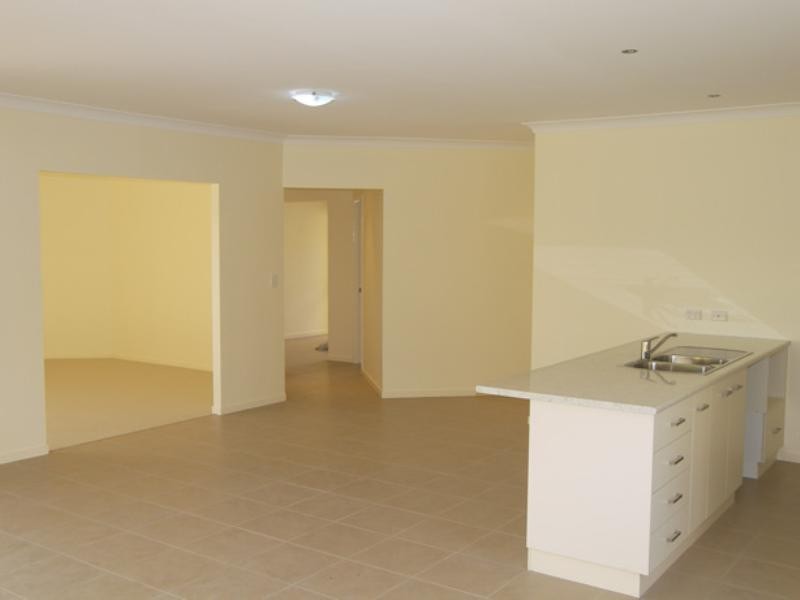 29 Dry Dock Court, Springfield Lakes QLD 4300