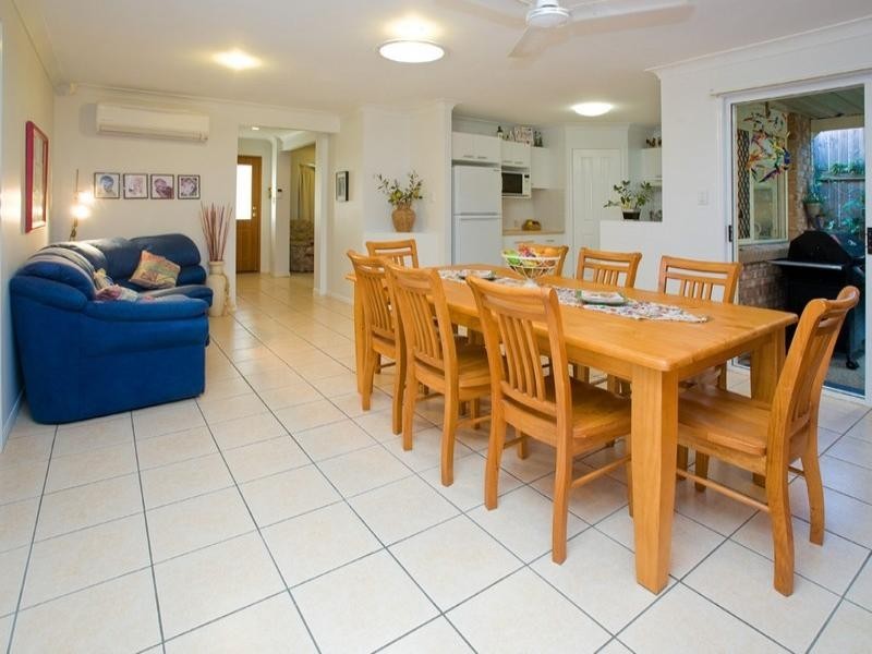 9 Harriet Court, Springfield Lakes QLD 4300