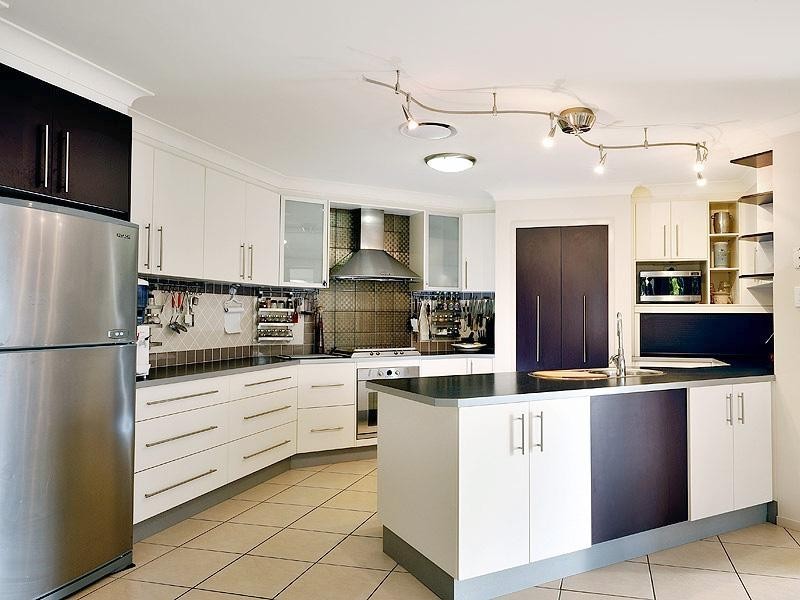 17 De Marce Court, Springfield Lakes QLD 4300